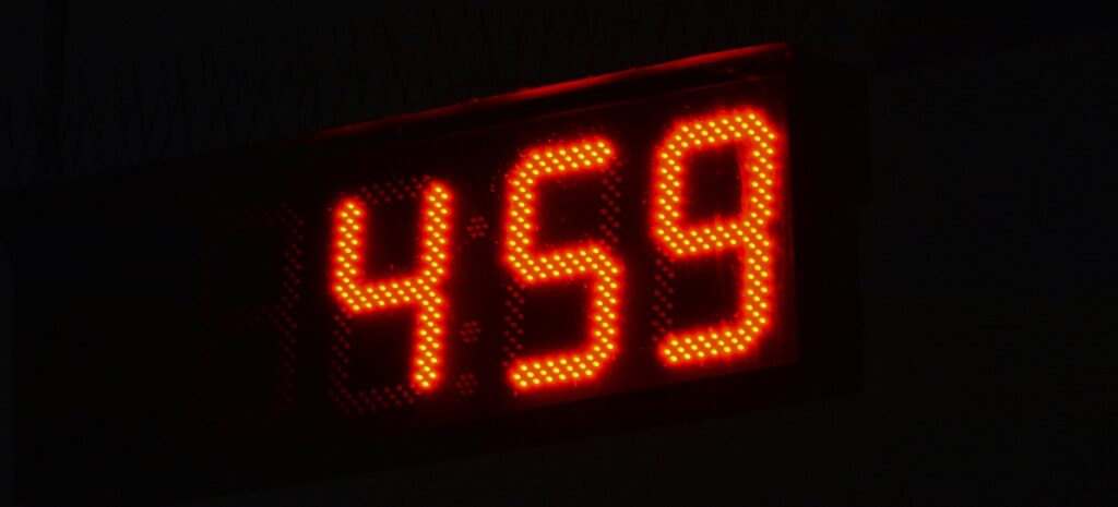 Is waking before 5 AM actually good for you?